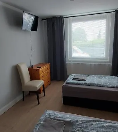 Lesch Apartment *